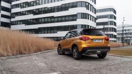 Suzuki Vitara 1.0 Boosterjet 111 KM - galeria redakcyjna (2) - widok z tyłu