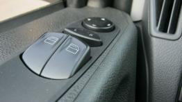 Mercedes Vito W639 Furgon Facelifting 110 CDI 95KM - galeria redakcyjna (2) - sterowanie w drzwiach