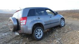 Suzuki Grand Vitara II SUV 5d Facelifting 2012 2.4 VVT 169KM - galeria redakcyjna 2 - widok z tyłu