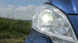 Mercedes Vito W639 Furgon Facelifting 110 CDI 95KM - galeria redakcyjna (2) - prawy przedni reflekto