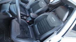 Mitsubishi L200 IV Double Cab 2.5 - galeria redakcyjna - fotel kierowcy, widok z przodu