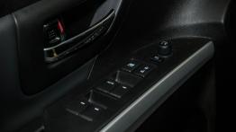 Suzuki SX4 S-cross 1.6 VVT - galeria redakcyjna (2) - sterowanie w drzwiach