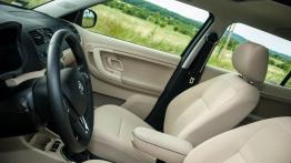 Skoda Fabia II Facelifting 1.2 TSI - galeria redakcyjna - widok ogólny wnętrza z przodu