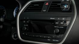 Suzuki SX4 S-cross 1.6 VVT - galeria redakcyjna (2) - konsola środkowa