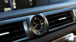Lexus GS F (2016) Cz.2 - zegarek na desce rozdzielczej