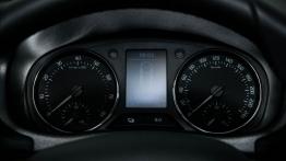 Skoda Fabia II Facelifting 1.2 TSI - galeria redakcyjna - zestaw wskaźników