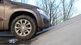 Suzuki Grand Vitara II SUV 5d Facelifting 2012 2.4 VVT 169KM - galeria redakcyjna 2 - prawe przednie