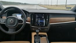 Volvo V90 D5 Inscription – atak z Północy