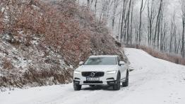 Volvo V90 Cross Country - w hołdzie starszemu rodzeństwu 