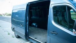 Renault Master Furgon L3H2 2.3 dCi 165 - sumienny pracownik