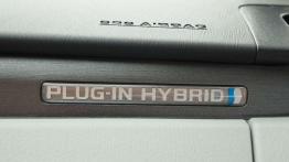 Zmusza do przemyśleń - Toyota Prius Plug-in Hybrid