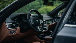 BMW 745Le 3.0 394 KM - galeria redakcyjna - widok ogólny wn?trza z przodu