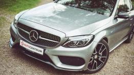Mercedes-Benz Klasa C 450 AMG Sport - galeria redakcyjna - widok z przodu