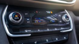 Hyundai Santa Fe 2.0 CRDI 185 KM - galeria redakcyjna - inny element panelu przedniego