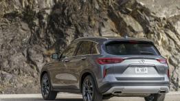 Infiniti QX50 (2019) - widok z tyłu