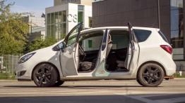 Opel Meriva II Facelifting - galeria redakcyjna (2) - lewy bok - drzwi otwarte