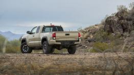 Toyota Tacoma II Facelifting TRD Off-Road Access Cab (2016) - widok z tyłu