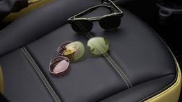 Smart fortwo II Cabrio edition MOSCOT (2015) - fotel pasażera, widok z przodu