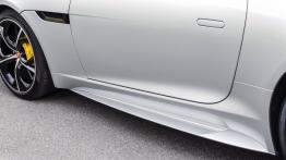 Jaguar F-Type AWD R Coupe (2016) - lewy próg boczny
