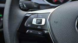 Volkswagen Golf VII Hatchback 5d 2.0 TDI-CR DPF 150KM - galeria redakcyjna - sterowanie w kierownicy