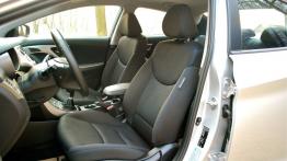 Hyundai Elantra V Sedan 1.6 D-CVVT MPI 132KM - galeria redakcyjna - fotel kierowcy, widok z przodu