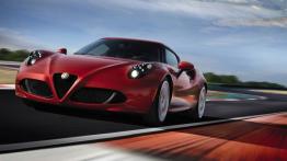 Alfa Romeo 4C (2013) - widok z przodu