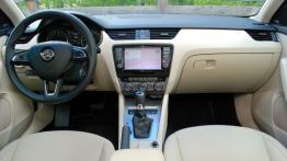 Skoda Octavia III Kombi  KM - galeria redakcyjna - pełny panel przedni