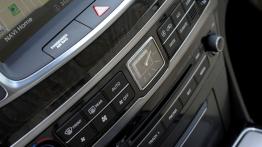 Hyundai Equus II Facelifting (2014) - konsola środkowa