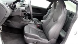 Peugeot RCZ Coupe 1.6L THP 16v 200KM - galeria redakcyjna 2 - widok ogólny wnętrza z przodu