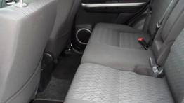Suzuki Grand Vitara II SUV 5d Facelifting 2012 2.4 VVT 169KM - galeria redakcyjna - tylna kanapa