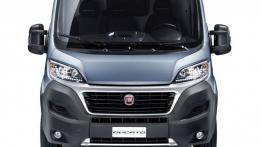 Fiat Ducato III Facelifting Tipper (2014) - przód - reflektory włączone