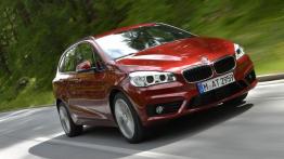 BMW 218d Active Tourer (2014) - widok z przodu