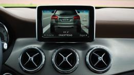 Mercedes GLA 200 CDI 136KM - galeria redakcyjna - ekran systemu multimedialnego