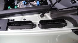 Range Rover Sport II 4.4 SDV8 340KM - galeria redakcyjna - maska otwarta