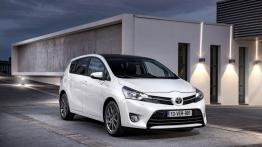 Toyota Verso Facelifting - widok z przodu