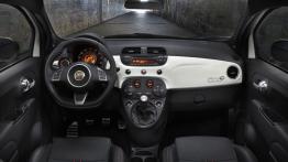 Abarth 500C - wersja amerykańska - pełny panel przedni