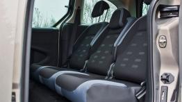Citroen Berlingo II Combi 1.6 HDI FAP 110KM - galeria redakcyjna - tylna kanapa