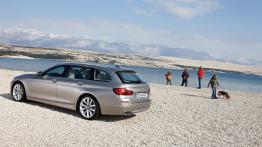 BMW Seria 5 F11 - lewy bok