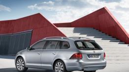 Volkswagen Golf VI Kombi - widok z tyłu