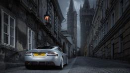 Aston Martin DBS 2008 - widok z tyłu