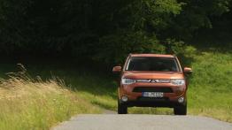 Mitsubishi Outlander III - widok z przodu