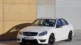Mercedes C63 AMG 2012 sedan - przód - reflektory wyłączone