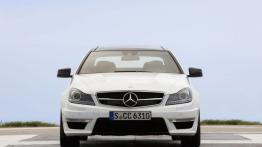 Mercedes C63 AMG Coupe 2012 - widok z przodu