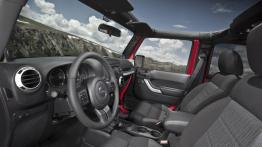 Jeep Wrangler 2011 - wersja 5-drzwiowa - widok ogólny wnętrza z przodu