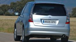 Mitsubishi Grandis - widok z tyłu