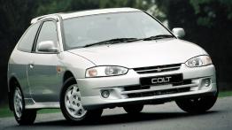 Mitsubishi Colt 2001 - widok z przodu
