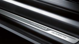 Audi Allroad 2008 - lewy próg boczny