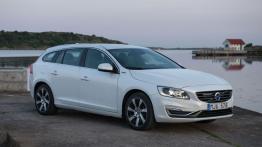 Volvo V60 Plug-In Hybrid Facelifting (2014) - prawy bok