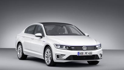 Volkswagen Passat B8 GTE sedan (2015)