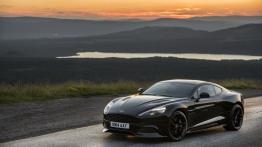 Aston Martin Vanquish Carbon Edition (2015) - widok z przodu